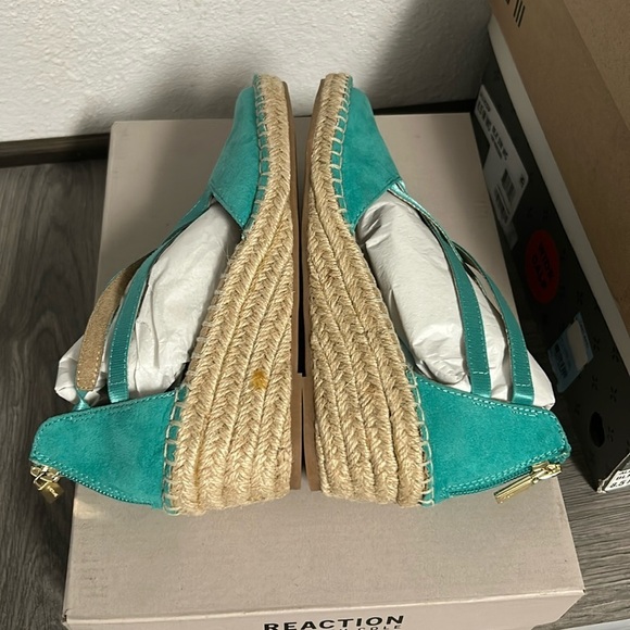 COPY - REACTION KENNETH COLE Womens Wedge Sandals In Turquoise - Picture 8 of 8